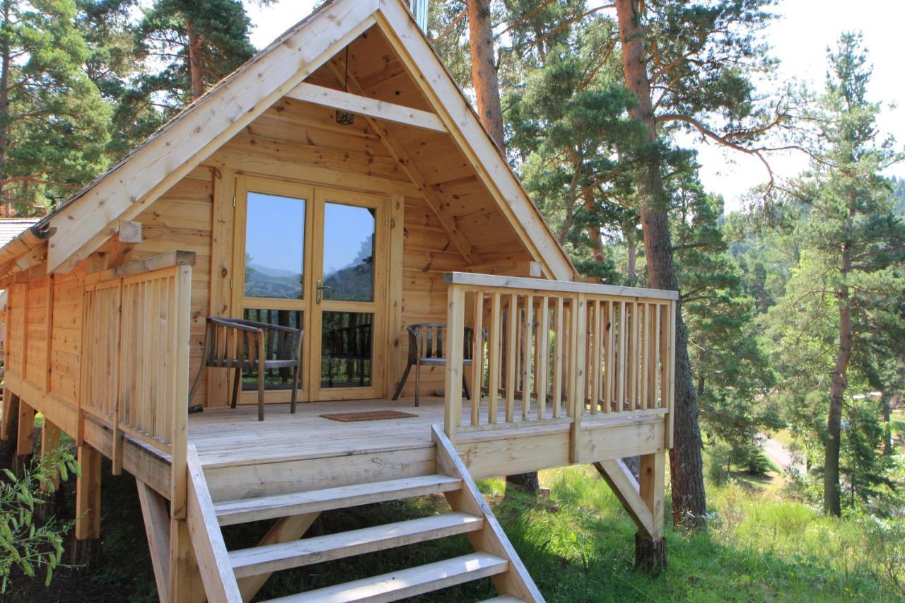 Cabane Lodge Domaine Du Lac Chambon Murol Exterior photo